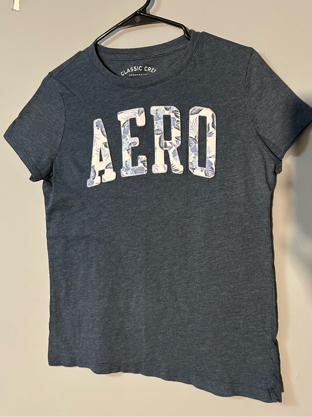 AERO' Short-Sleeve Navy Graphic Tee